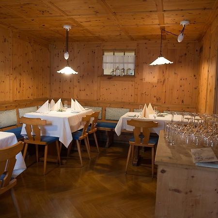 ホテルGasthof Rossle ネンツィング エクステリア 写真