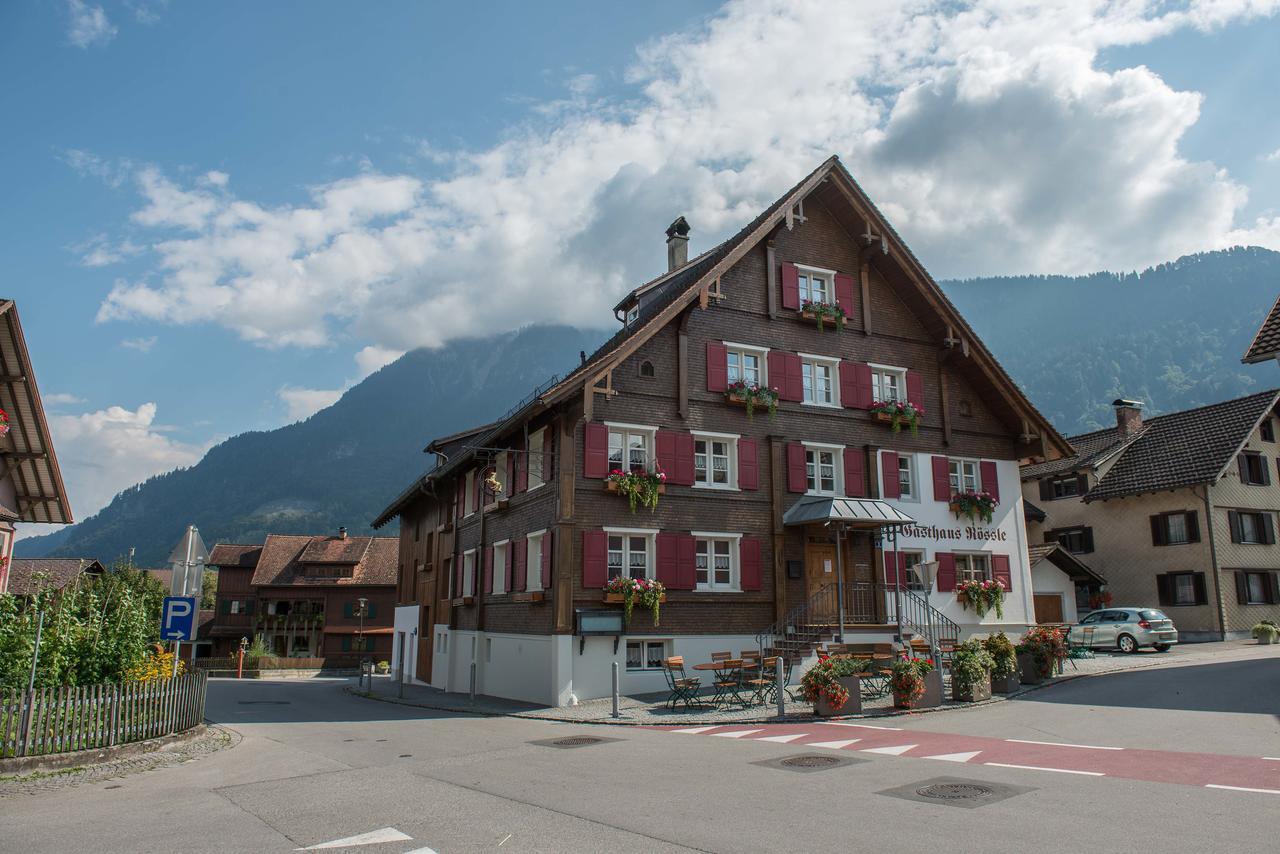ホテルGasthof Rossle ネンツィング エクステリア 写真